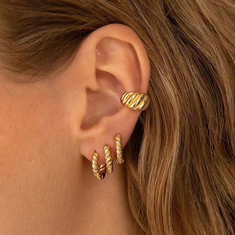 Twist Hoops